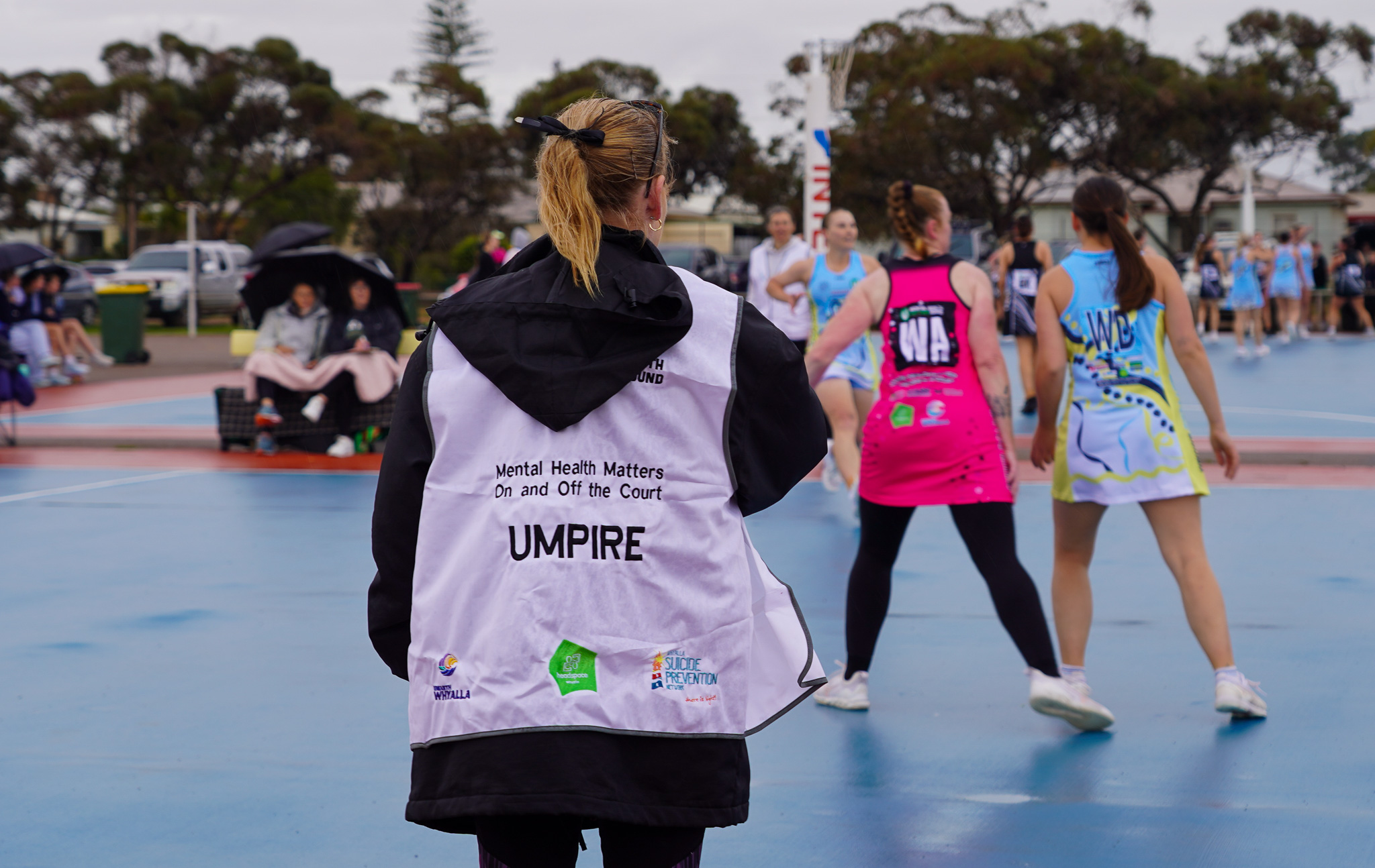 umpire vest
