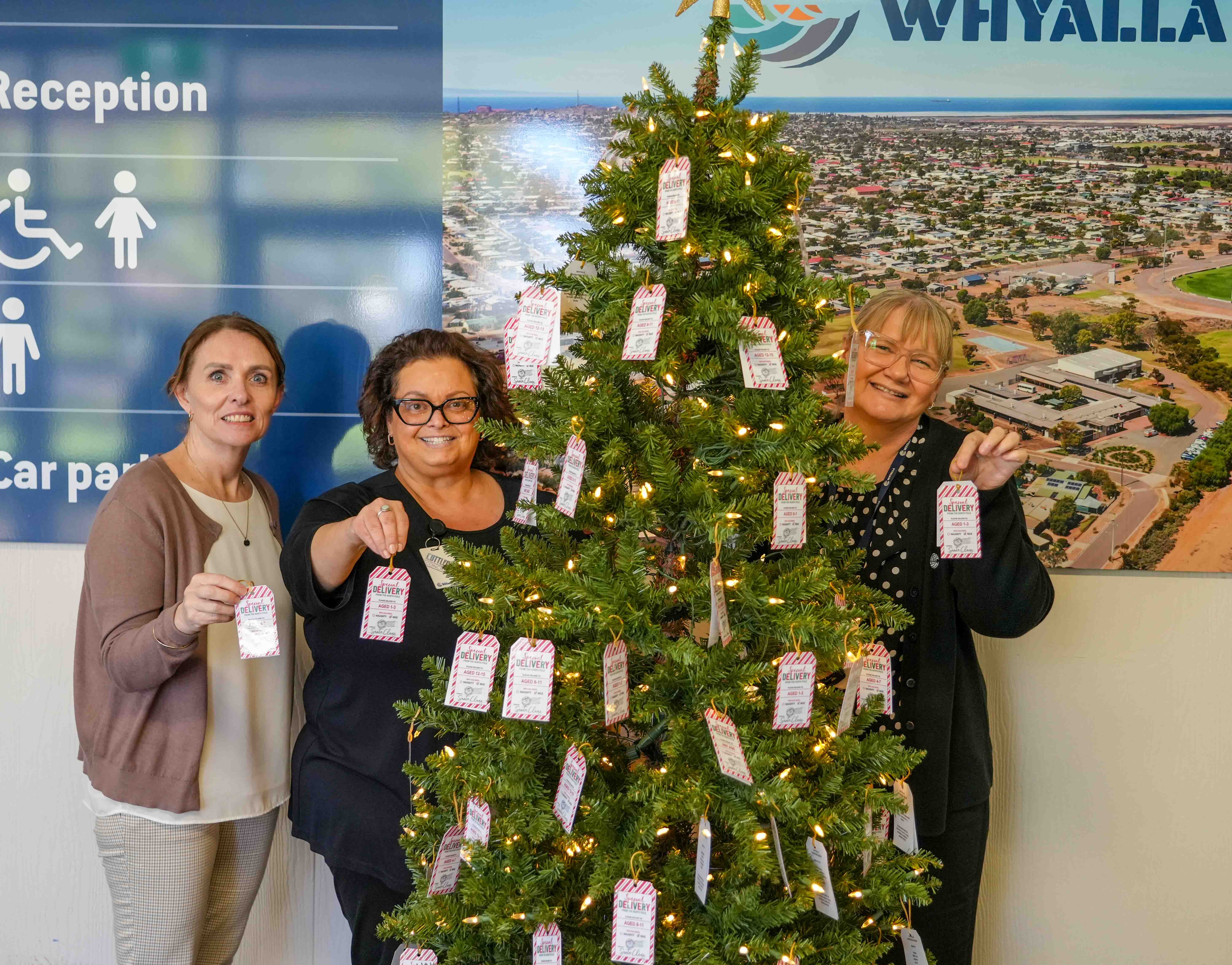 Christmas Relief Tree-2