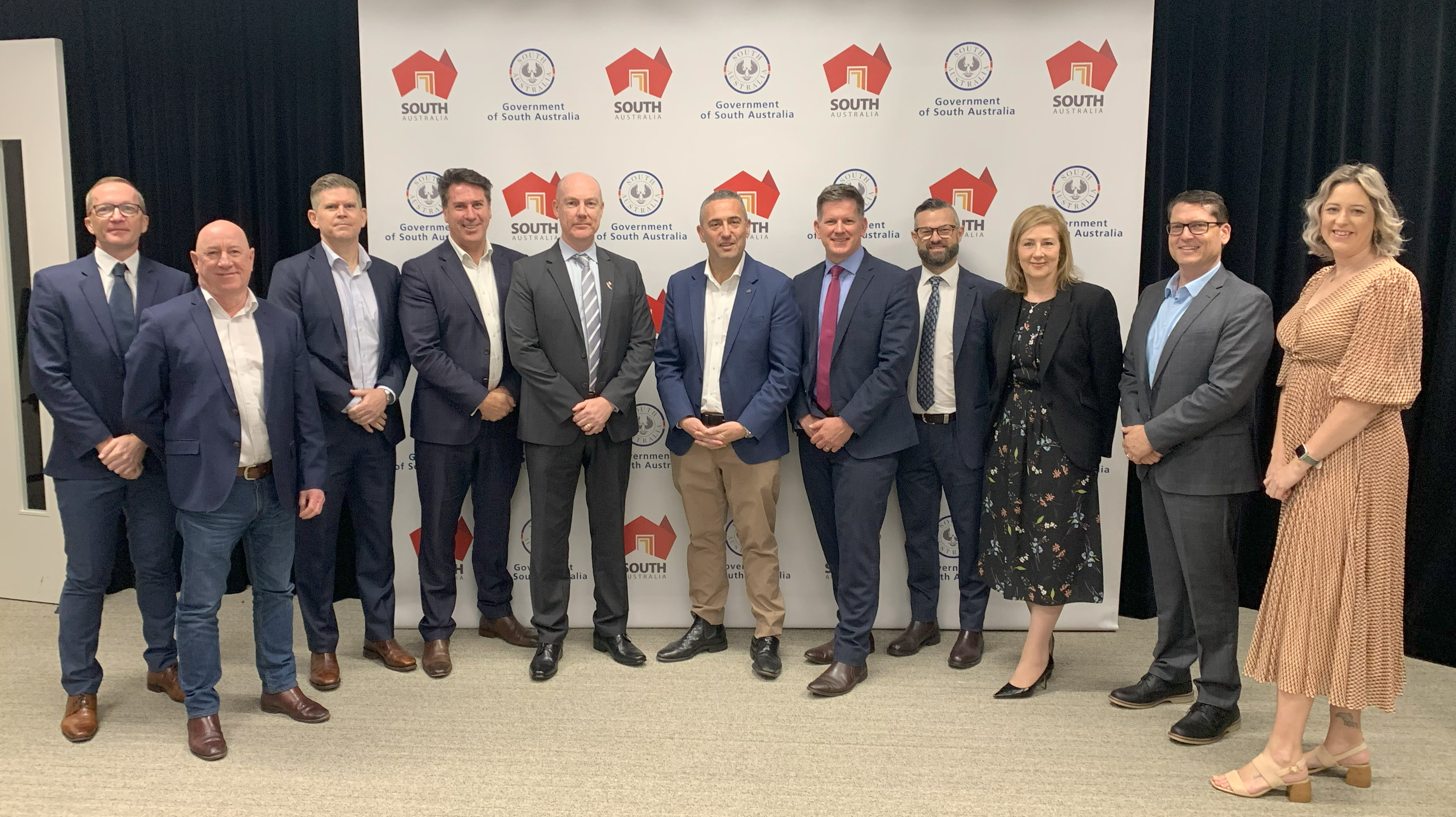 At the announcement of the key partners to deliver the State Government’s Hydrogen Jobs Plan were Minister for Energy and Mining Tom Koutsantonis, centre, Member for Giles Eddie Hughes, second from left, together with representatives from ATCO Australia, BOC and Epic Energy.